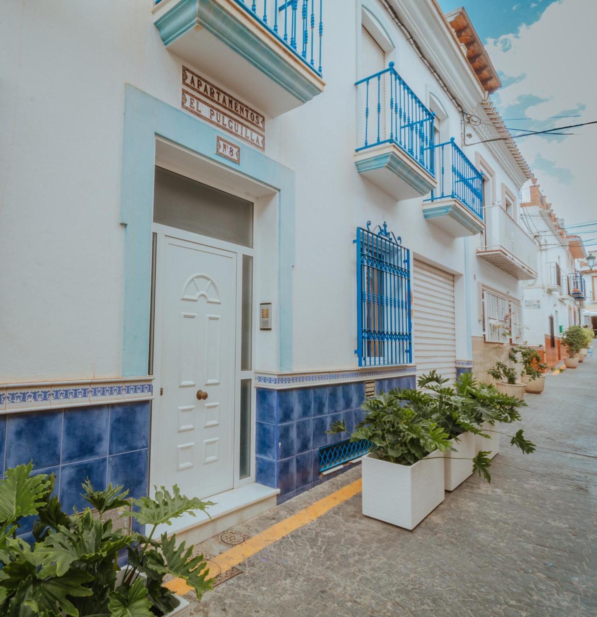 Apartment Flores *